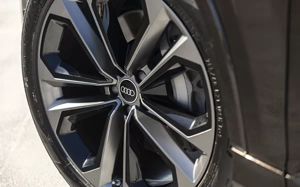 Cars wallpapers Audi Q7 55 TFSI quattro (Tamarind Brown Metallic) US-spec - 2025