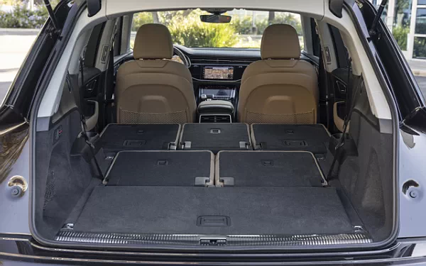 Cars wallpapers Audi Q7 55 TFSI quattro (Tamarind Brown Metallic) US-spec - 2025