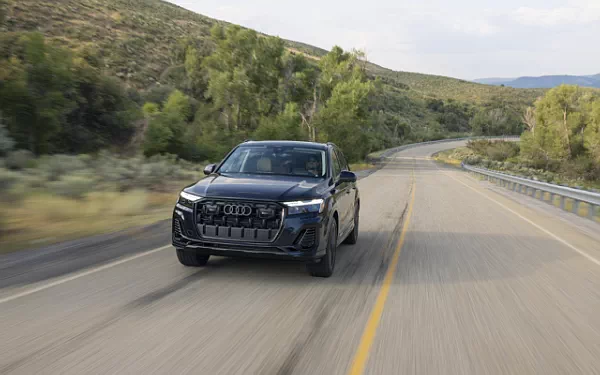 Cars wallpapers Audi Q7 55 TFSI quattro (Waitomo Blue Metallic) US-spec - 2025