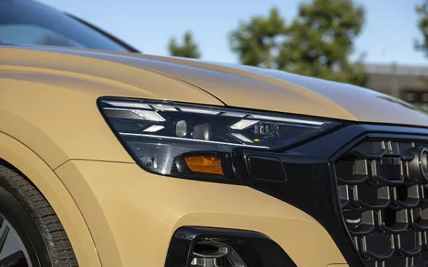 Cars wallpapers Audi Q8 55 TFSI quattro S line (Sakhir Gold Metallic) US-spec - 2025