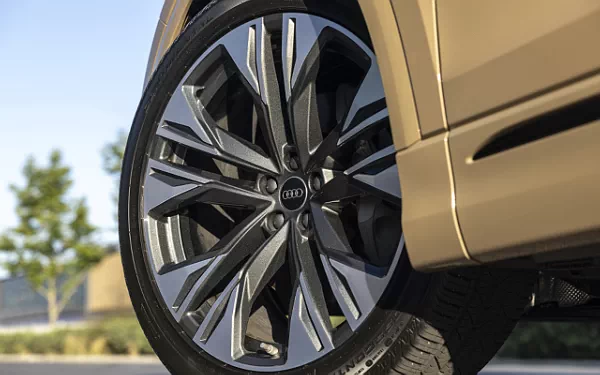 Cars wallpapers Audi Q8 55 TFSI quattro S line (Sakhir Gold Metallic) US-spec - 2025