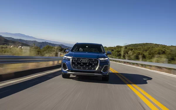 Cars wallpapers Audi SQ7 TFSI (Ascari Blue Metallic) US-spec - 2025