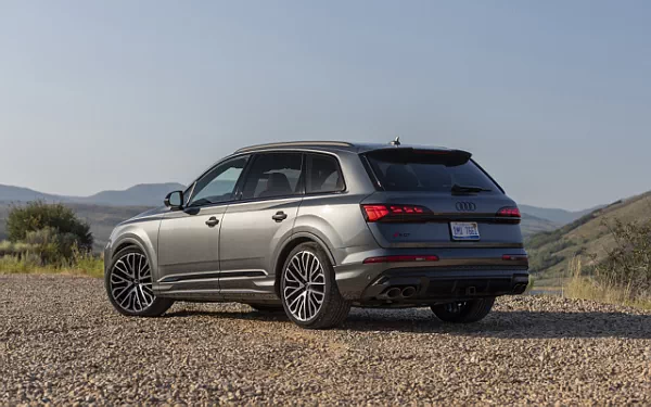 Cars wallpapers Audi SQ7 TFSI Black Optic Package (Daytona Grey) US-spec - 2025
