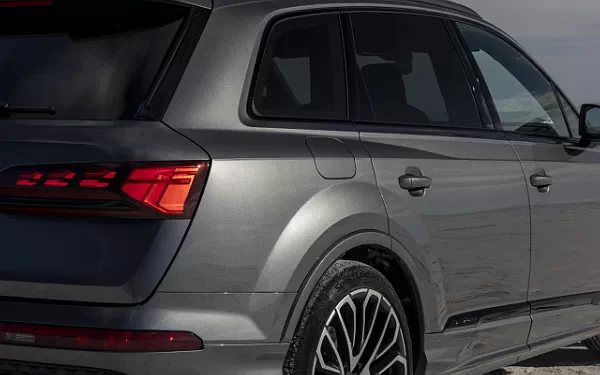 Cars wallpapers Audi SQ7 TFSI Black Optic Package (Daytona Grey) US-spec - 2025
