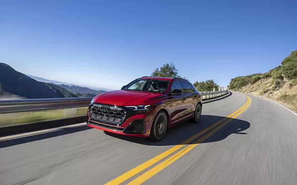 Cars wallpapers Audi SQ8 TFSI quattro (Chili Red Metallic) US-spec - 2025