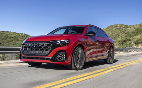 Cars wallpapers Audi SQ8 TFSI quattro (Chili Red Metallic) US-spec - 2025