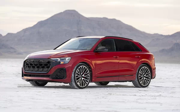 Cars wallpapers Audi SQ8 TFSI quattro (Chili Red Metallic) US-spec - 2025