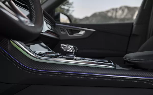 Cars wallpapers Audi SQ8 TFSI quattro (Chili Red Metallic) US-spec - 2025