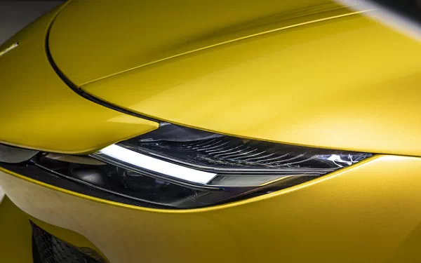 Cars wallpapers Ferrari Amalfi (Giallo Montecarlo) - 2025