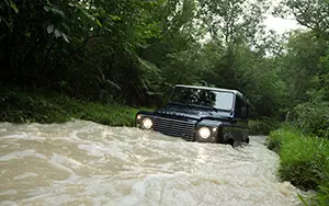 Cars wallpapers Land Rover Defender 90 Station Wagon - 2013