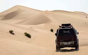 Cars wallpapers Land Rover Defender 130 P400 SE (Sedona Red) - 2023