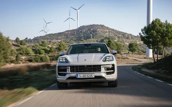 Cars wallpapers Porsche Cayenne S E-Hybrid Coupe SportDesign Package - 2023