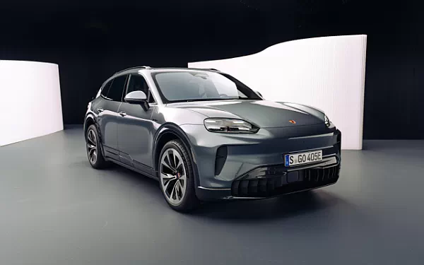 Cars wallpapers Porsche Cayenne Electric - 2026