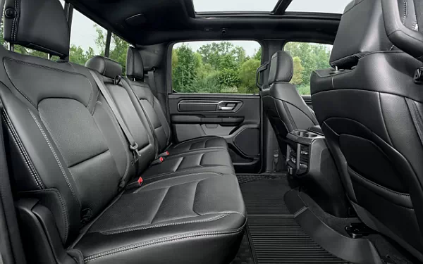 Cars wallpapers Ram 1500 Rebel (Billet Silver Metallic/Diamond Black) - 2024