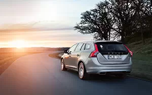 Cars wallpapers Volvo V60 Plug-in-Hybrid - 2013