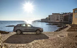 Cars wallpapers Maserati Levante GT Hybrid (Azzurro Astro) - 2021